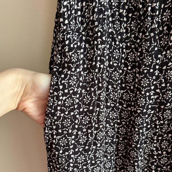 American Eagle Outfitters Black and White Silver Jumpsuit, Sequins, Size Medium - Picture 7 of 16